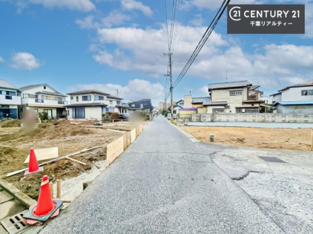 �O�ʓ��H�܂ތ��n�ʐ^ ���ӊ���A���q�l�̂���]�ɍ������������ꏏ�ɂ��ē���v���܂��B�Z��[���A�h�o�C�U�[�ɂ�邲���k������܂��B���Ђ͂��₢���킹�ɑ��Ή����܂��I���҂������܂���I