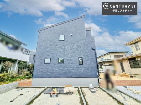 ���̑����n �����T���̂������E���v�]�E������ȂǁA���Ȃ�ƕ��ЃX�^�b�t�܂ł��\���t�����������I�s���Y�Ɋւ��邱�ƂȂ�A�ǂ̂悤�Ȃ��Ƃł����S���ӑΉ������Ē����܂��B
