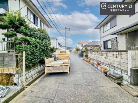 �O�ʓ��H�܂ތ��n�ʐ^ ���ӊ���A���q�l�̂���]�ɍ������������ꏏ�ɂ��ē���v���܂��B�Z��[���A�h�o�C�U�[�ɂ�邲���k������܂��B���Ђ͂��₢���킹�ɑ��Ή����܂��I���҂������܂���I