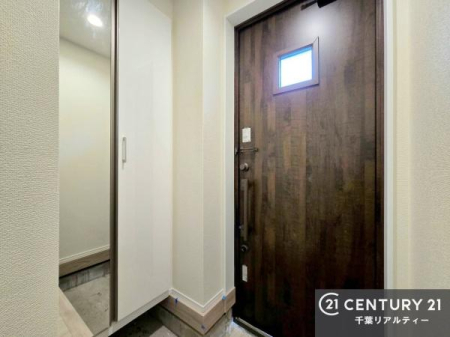 ���� ���֎��[���[�����Ă���̂ŁA���֎��肪�X�b�L���Еt�����q���ɌC�̒u����ɍ���܂���I