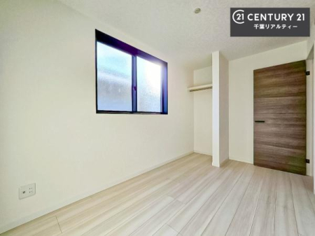 �q������ ���[�X�y�[�X����������m�ۂ���Ă��邽�߁A���������w�p�i���T�b�ƕЕt���A���ł��X�b�L���B
�Y��ȋ�Ԃ��ۂĂ܂��I