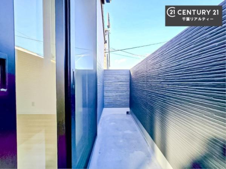 �o���R�j�[ �z������̗ǂ��o���R�j�[�ŁA�����󕨂��悭���������ł��ˁI
���V�C�̗ǂ����ɂ̓o���R�j�[�֏o�ă��t���b�V������̂��C�����悳�����ł��B