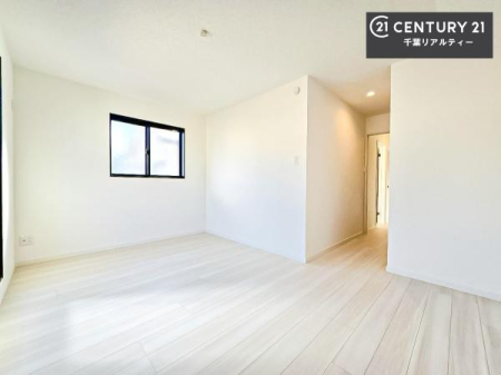 �m�� �V���v���Ƀf�U�C������Ă��邽�߁A�Ƌ��I�т܂���I
���C�ɓ���̉Ƌ��u���Ă��낰���Ԃ���邱�Ƃ��ł��܂��B