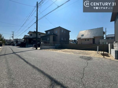 �O�ʓ��H�܂ތ��n�ʐ^ ���ӊ���A���q�l�̂���]�ɍ������������ꏏ�ɂ��ē���v���܂��B�Z��[���A�h�o�C�U�[�ɂ�邲���k������܂��B���Ђ͂��₢���킹�ɑ��Ή����܂��I���҂������܂���I