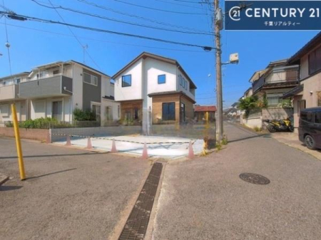 �O�ʓ��H�܂ތ��n�ʐ^ �S�䂭�܂Ō��n����������������悤�A�����ē��̂��p�ӂ������Ă���܂��B���C�y�ɂ��₢���킹�̏�A���z�̕�炵�ւ̈�������i�߂��������I