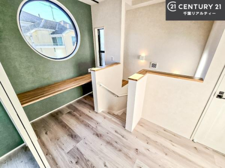 ���̑����� �K�i�́A���邭��������������ƌ�����̂ŏ�艺�肪���S�ł��܂��ˁI