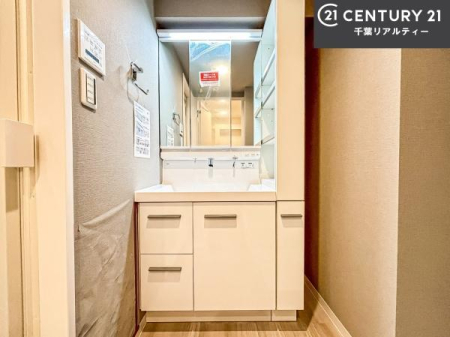 ���ʑ�E���ʏ� �g�Ȃ�𐮂�����ʏ��́A���������厖�ł��I������̐������̂��镵�͋C�����o�I�C�����悭���g�����������܂��B
