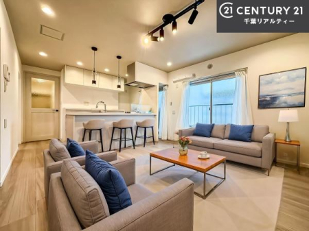 ���r���O �Ƌ��CG�p�[�X�ł��B�S�n�ǂ����r���O�͉Ƒ������R�ƏW�܂�܂��B�Ƒ��c�R�̎��Ԃ����������ł��B���Ƒ��ƁA����w�[���������Ԃ��߂��������ł��ˁB