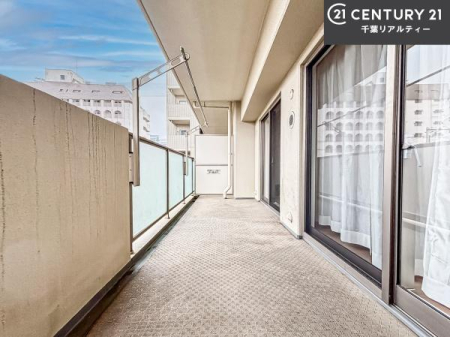 �o���R�j�[ �z������ǍD�ȃo���R�j�[�ł��I���ꂽ���ɂ͐�������n����J���I�Ȏ��Ԃ��y���߂܂��B