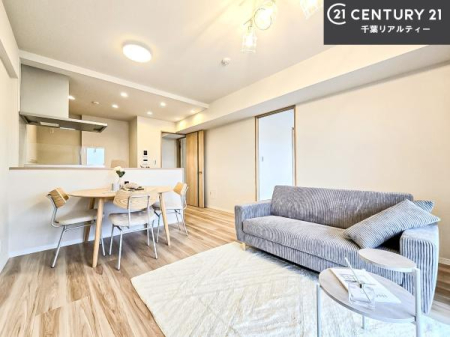 ���r���O �傫�ȑ����炽���Ղ�̗z���������閾�邢���r���O�B�J�����̂��郊�r���O�ŉƑ��c���̂��났�̎��Ԃ��߂����܂��I