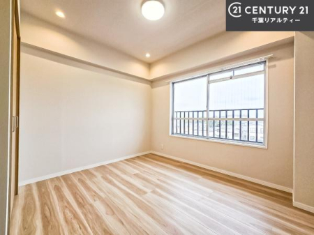 ���r���O�ȊO�̋��� �V���v���Ƀf�U�C������Ă��邽�߁A�Ƌ��I�т܂���I
���C�ɓ���̉Ƌ��u���Ă��낰���Ԃ���邱�Ƃ��ł��܂��B