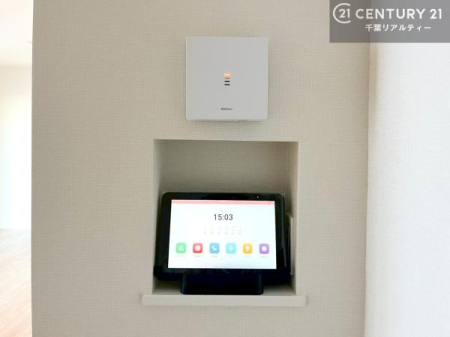 ���̑� TV���j�^�[�t�C���^�[�t�H���������B���K�҂̊���m�F���Ă���Ή��ł��邽�߁A�h�Ɩʂɂ��z�����ꂽ���S�̐ݔ��ł��B