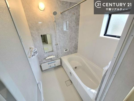 ���� �������������l�̕��͋C�̃o�X���[���́A�����o�Ă��ăo�X�^�C�����[���I
���d���撣���Ă��邲�J���ɂ��D�݂̓����̓����܂����āA�y����ł݂Ă͂������ł��傤���H