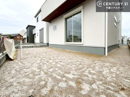 �� �y�������ʐ^�z������Ƃ�������X�؁[�X���t���Ă��܂��I�K�[�f�j���O���y���߂����ł��ˁB