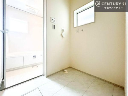 ���ʑ�E���ʏ� �����h���[���[���t���I�L�X���Ă���̂Ő���@�̂ق��ɓ��p�i�̎��[���b�N���̃X�y�[�X�����܂�܂��I���������₷���Ԏ��I