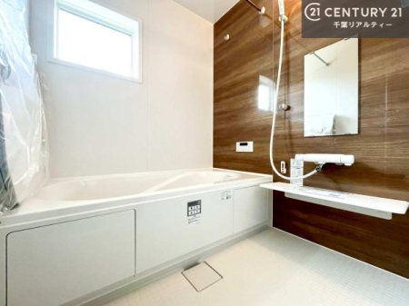 ���� �������������l�̕��͋C�̃o�X���[���́A�����o�Ă��ăo�X�^�C�����[���I
���d���撣���Ă��邲�J���ɂ��D�݂̓����̓����܂����āA�y����ł݂Ă͂������ł��傤���H