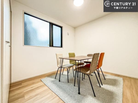 �q������ �|���o�������Ȃ��������́A���q�l�̂������Ƃ��Ă����S�ł��I
���[�X�y�[�X���[�����Ă���̂ŎU�炩�������������T�b�ƕЕt�����܂��I