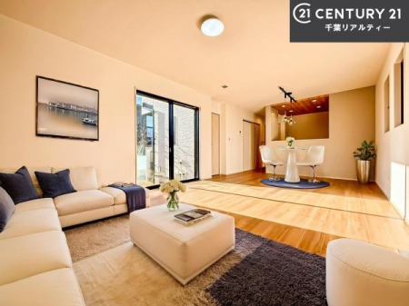 ���r���O �Ƌ��CG�p�[�X�ł��B�J�����̂���L�XLDK�I�\�t�@�[��_�C�j���O�e�[�u����u���Ă������ɂȂ�Ȃ��̂ŉ��K�ɉ߂����܂��I�R�~���j�P�[�V���������₷�����r���O�ł��I