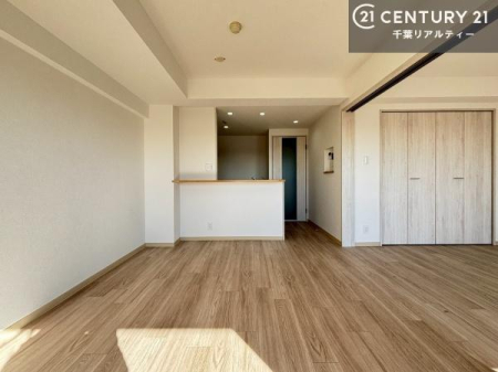 ���r���O �S�n�ǂ����r���O�͉Ƒ������R�ƏW�܂�܂��B�Ƒ��c�R�̎��Ԃ����������ł��B���Ƒ��ƁA����w�[���������Ԃ��߂��������ł��ˁB