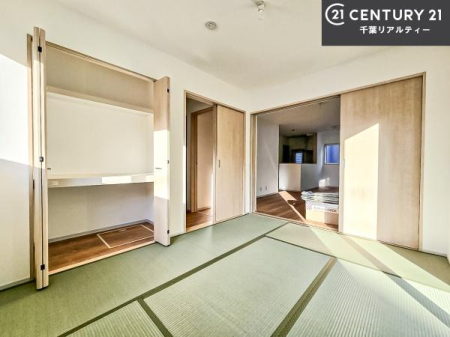 �a�� ���r���O�Ɨאڂ����a���ł��I�Ǝ��̋x�e�X�y�[�X��L�b�Y�X�y�[�X�Ƃ��Ċ��p����̂��悳�����ł��ˁI
�a���̎g�����͖�����I