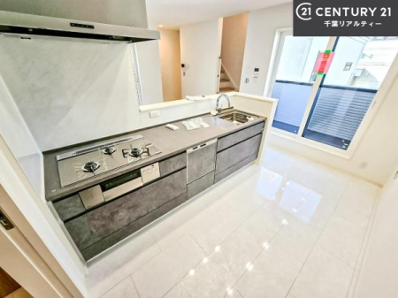 �L�b�`�� ��Ƃ肠�钲���X�y�[�X�ō�Ƃ����₷�����K�ȃL�b�`���ł��I
���q�l�ƈꏏ�ɂ��َq������y���߂�L�X�X�y�[�X�ł��B�y�����������ԂɂȂ肻���ł��ˁI