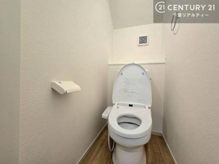 �g�C�� �������֍��ɂ��A�~��͕֍����g�����ł���̂ŗ₽���֍��ɍ��炸�ɍςފ������d�l�ł��I�V���v���ȃJ���[����Ƃ��Ă���̂ŁA������ꂪ���₷���ł��B