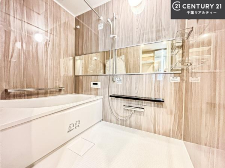 ���� �������������l�̕��͋C�̃o�X���[���́A�����o�Ă��ăo�X�^�C�����[���I
���d���撣���Ă��邲�J���ɂ��D�݂̓����̓����܂����āA�y����ł݂Ă͂������ł��傤���H