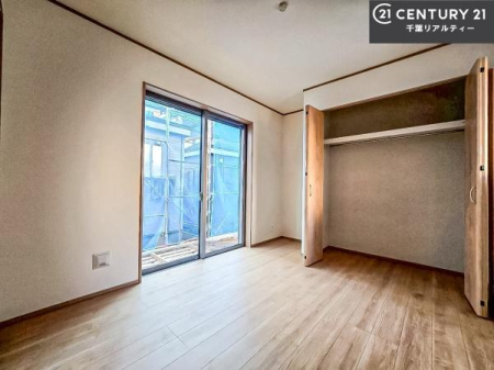 ���r���O�ȊO�̋��� �V���v���Ƀf�U�C������Ă��邽�߁A�Ƌ��I�т܂���I
���C�ɓ���̉Ƌ��u���Ă��낰���Ԃ���邱�Ƃ��ł��܂��B