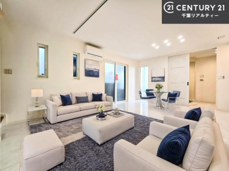 ���r���O �Ƌ��CG�p�[�X�ł��B�J�����̂���L�XLDK�I�\�t�@�[��_�C�j���O�e�[�u����u���Ă������ɂȂ�Ȃ��̂ŉ��K�ɉ߂����܂��I�R�~���j�P�[�V���������₷�����r���O�ł��I