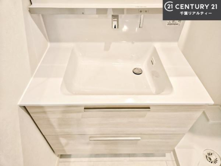 ���ʑ�E���ʏ� �[�����ʑ�{�E���́A�������˂ɂ����̂ł�����ꂪ�y�X�I���������ۂĂ܂��I
�L���C�Ȑ��ʏ��Ŏ��������̃��`�x�[�V�������オ��܂��ˁI