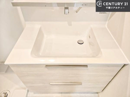 ���ʑ�E���ʏ� �[�����ʑ�{�E���́A�������˂ɂ����̂ł�����ꂪ�y�X�I���������ۂĂ܂��I
�L���C�Ȑ��ʏ��Ŏ��������̃��`�x�[�V�������オ��܂��ˁI