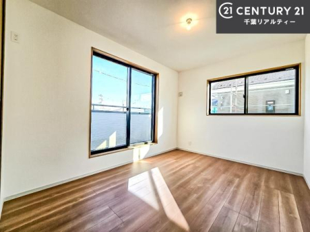 ���r���O�ȊO�̋��� ���[�X�y�[�X�����Ă��܂��I�������X�b�L�����ڂ��鎖���ł��܂��ˁB
�Ƌ��I�΂Ȃ��V���v���ȃf�U�C���ׁ̈A�Ƌ��I�΂����C�ɓ���̋�ԍ�肪�ł������ł��ˁB