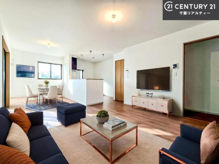 ���r���O �Ƌ��CG�p�[�X�ł��B�S�n�ǂ����r���O�͉Ƒ������R�ƏW�܂�܂��B�Ƒ��c�R�̎��Ԃ����������ł��B���Ƒ��ƁA����w�[���������Ԃ��߂��������ł��ˁB