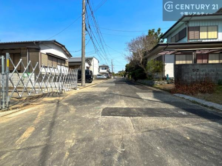 �O�ʓ��H�܂ތ��n�ʐ^ �S�䂭�܂Ō��n����������������悤�A�����ē��̂��p�ӂ������Ă���܂��B���C�y�ɂ��₢���킹�̏�A���z�̕�炵�ւ̈�������i�߂��������I