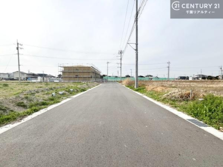 �O�ʓ��H�܂ތ��n�ʐ^ �O�ʓ��H6���I�z����ǍD�ȗ��n�ł��B
�Ԍɓ��ꂪ���ȕ������S�ł��ˁB