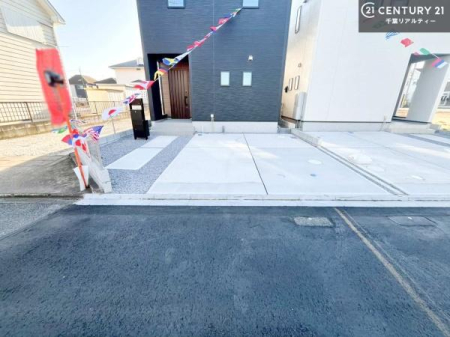 ���ԏ� ���ԃX�y�[�X��2�䕪����܂��I�Z�J���h�J�[�͂������A�o�C�N�⎩�]�ԂȂǂ��u���ꏊ�ɍ���܂���B