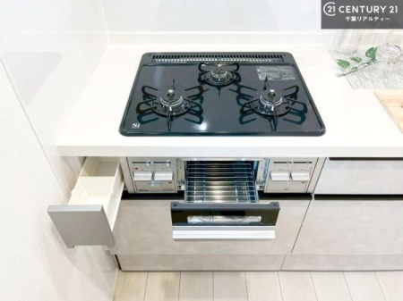 �L�b�`�� �R�����͎O������̂ł������̓����i�s���ł��܂��B
�������O�����t���ł��B�����X�y�[�X���L�X���Ă���׍�Ƃ����₷���I�g�����肪�ǂ��V�X�e���L�b�`���ł��I