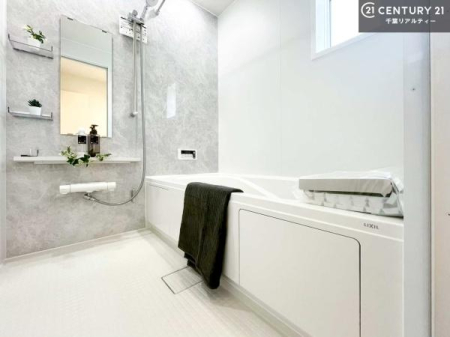 ���� �������������l�̕��͋C�̃o�X���[���́A�����o�Ă��ăo�X�^�C�����[���I
���d���撣���Ă��邲�J���ɂ��D�݂̓����̓����܂����āA�y����ł݂Ă͂������ł��傤���H