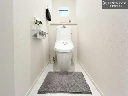 �g�C�� �������֍��ɂ��A�~��͕֍����g�����ł���̂ŗ₽���֍��ɍ��炸�ɍςފ������d�l�ł��I
