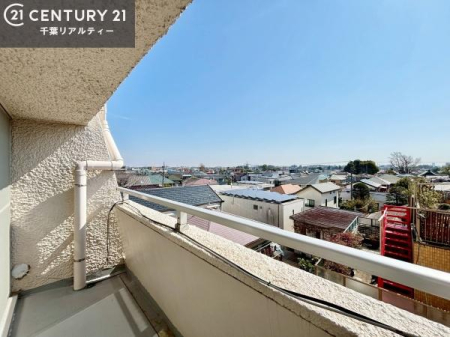 �Z�˂���̒��]�ʐ^ �O�ʂɌ������Ȃ����߁A�J�������ӂ�钭�]�������B���E���傫���L����A��̍L������������Z���ł��B