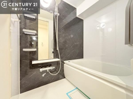 ���� �������������l�̕��͋C�̃o�X���[���́A�����o�Ă��ăo�X�^�C�����[���I
���d���撣���Ă��邲�J���ɂ��D�݂̍���̓����܂����āA�y����ł݂Ă͂������ł��傤���H