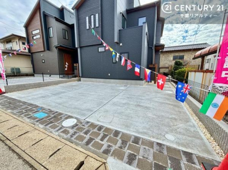 ���ԏ� ����3�䒓�ԉ\�Ȃ�Ƃ�̃J�[�X�y�[�X�B���Ƒ����ꂼ��̂��Ԃ͂������A���q���ɂ����S���Ă��g������������J���I�Ȓ��ԋ�Ԃł��B