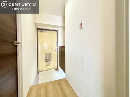 ���� ���ւ̃V���[�Y�{�b�N�X�́A���[�͗ǍD�ŌC���������萮���ł��邾���łȂ��A�㕔������I�Ƃ��Ċ��p�\�B���C�ɓ���̏�����O���[����u���΁A���q���}���邨�����ȋ�ԂɎd�オ��܂��I