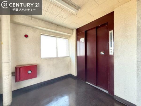 ���̑����p�� �G���x�[�^�[������A���K�ŃX���[�Y�Ȉړ��������B
���������A��₨���̓����A�X�g���X�Ȃ��������֌������܂��B