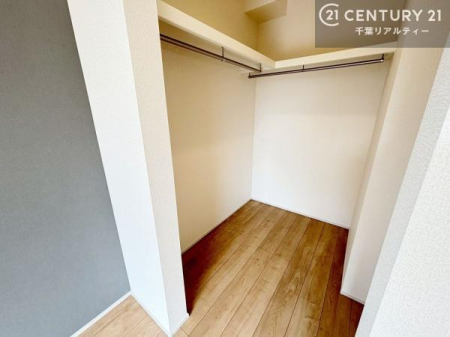 ���[ �E�H�[�N�C���N���[�[�b�g�t���ł��B��������̂��m���Ȃǂ����[���Ă��������ł��ˁI���ɂ���@�������ȂǋG�ߕ��̑傫�ȉƓd�����[�ł��܂��I