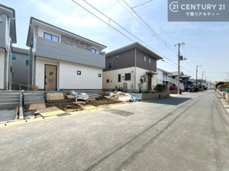 �O�ʓ��H�܂ތ��n�ʐ^ ���ӊ���A���q�l�̂���]�ɍ������������ꏏ�ɂ��ē���v���܂��B�Z��[���A�h�o�C�U�[�ɂ�邲���k������܂��B���Ђ͂��₢���킹�ɑ��Ή����܂��I���҂������܂���I