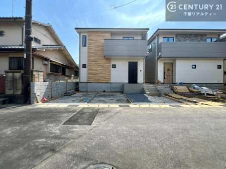 �O�ʓ��H�܂ތ��n�ʐ^ �O�ʓ��H6���I�z����ǍD�ȗ��n�ł��B
�Ԍɓ��ꂪ���ȕ������S�ł��ˁB