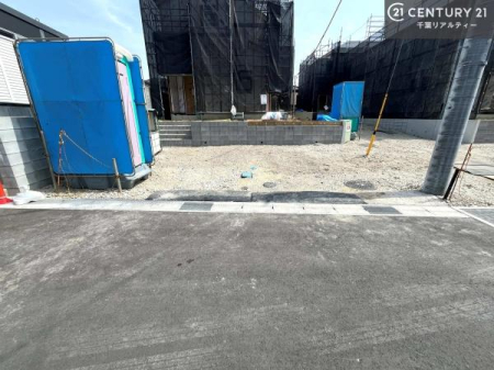 ���ԏ� ���ԃX�y�[�X��3�䕪����܂��I�Z�J���h�J�[�͂������A�o�C�N�⎩�]�ԂȂǂ��u���ꏊ�ɍ���܂���B