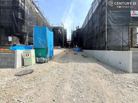 ���ԏ� ���ԃX�y�[�X��2�䕪����܂��I�Z�J���h�J�[�͂������A�o�C�N�⎩�]�ԂȂǂ��u���ꏊ�ɍ���܂���B