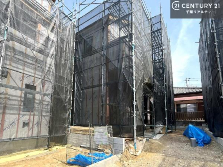 ���̑����n ���݌��z���B������͖��邭�J���I�ȃ��r���O��ŐV�ݔ��̃L�b�`���Ȃǉ��K�ȋ�Ԃ��L����܂��B�����������炱���g�V������炵�h�ւ̊��҂����܂�Z�܂��B�����������Ȃ����z���̗l�q���K���ł��B